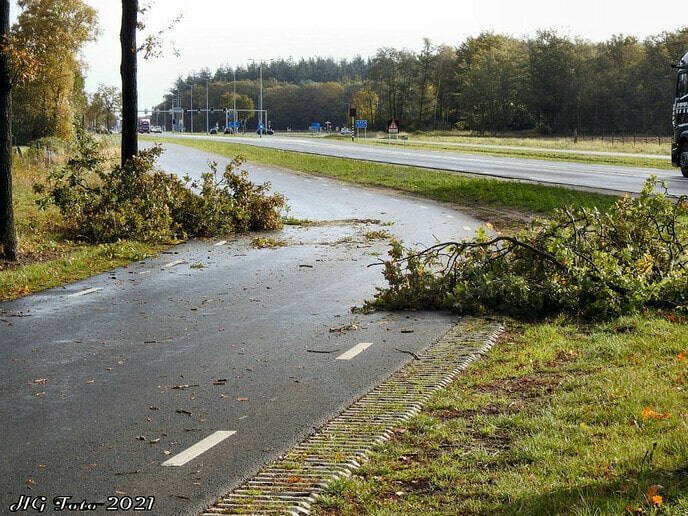 Na een zeer onrustige nacht een natte donderdag.