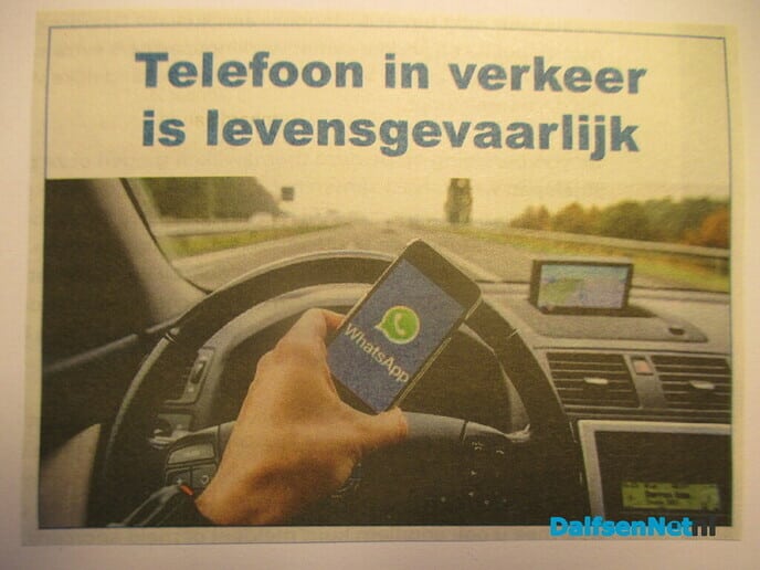 Risico`s van smartphonegebruik in het verkeer - Foto: Ingezonden foto