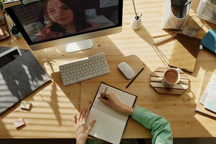 3 tips voor het bijwonen van video meetings 