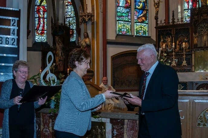 Vilsteren mocht zes jubilarissen huldigen - Foto: Ron Feijen