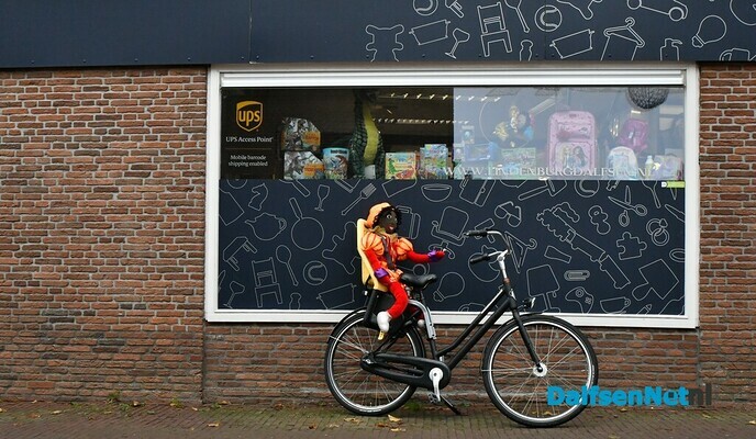 Piet op de fiets bij Lindenburg - Foto: Johan Bokma