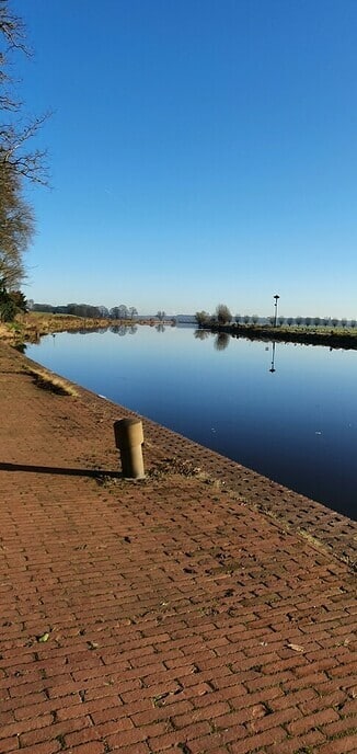 Vriesweer aan de Vecht - Foto: Ingezonden foto