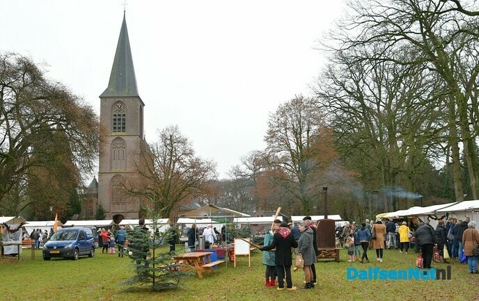 Boerenmarkt Vilsteren in het teken van de kerstsfeer - Foto: Johan Bokma
