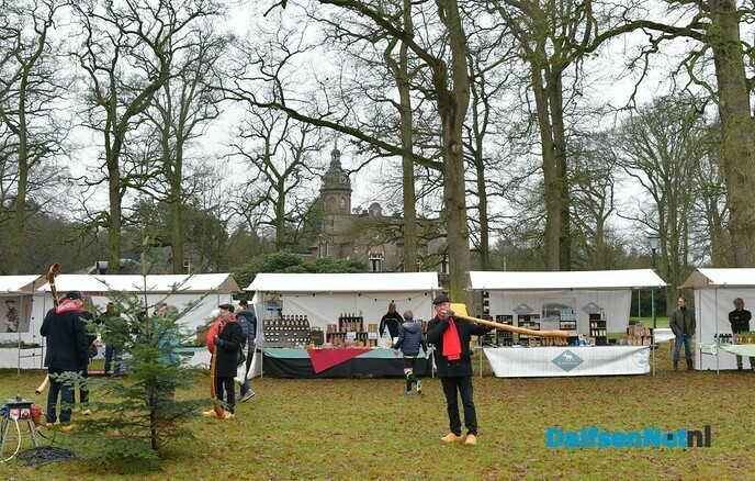 Boerenmarkt Vilsteren in het teken van de kerstsfeer - Foto: Johan Bokma