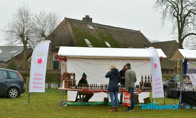 Boerenmarkt Vilsteren in het teken van de kerstsfeer - Foto: Johan Bokma