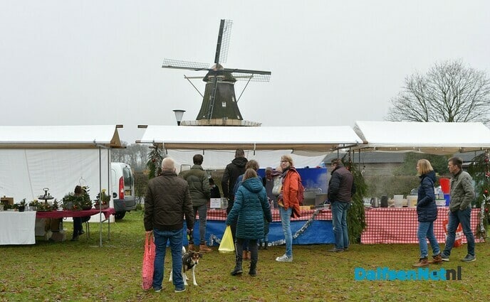 Boerenmarkt Vilsteren in het teken van de kerstsfeer - Foto: Johan Bokma