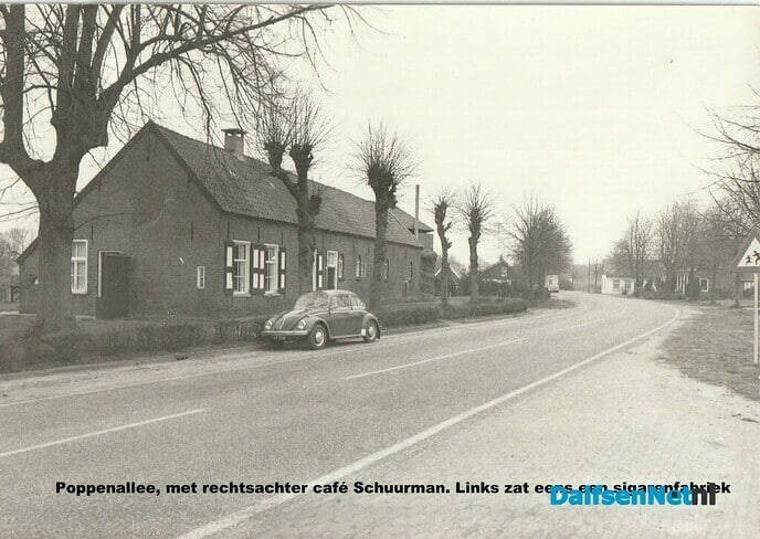 Cafe, kruidenier en bakker Schuurman met speeltuin “Welgelegen” in Emmen - Foto: Wim