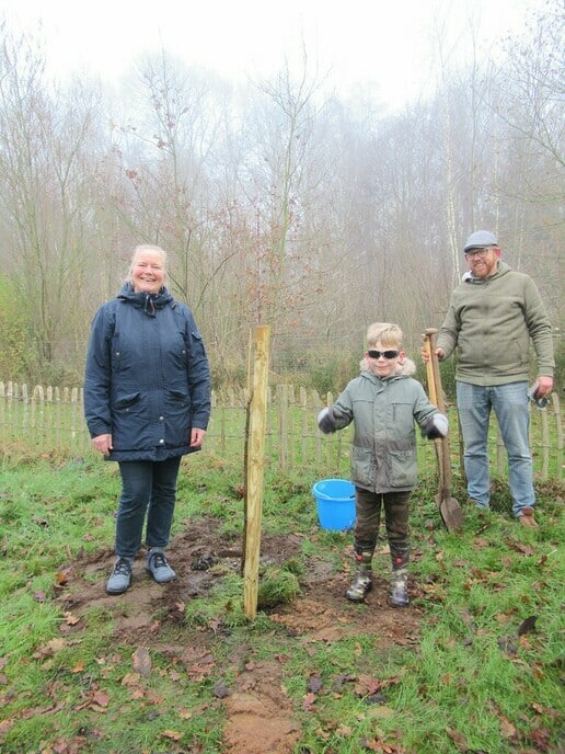 Fruitbomen voor  vertrekkende bestuursleden Groen Gebogen - Foto: Ingezonden foto
