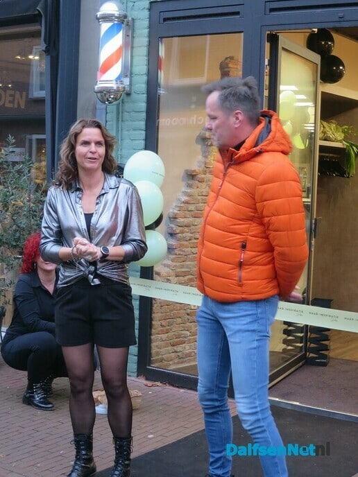 Kapsalon Haar-Inspiratie officieel geopend - Foto: Wim