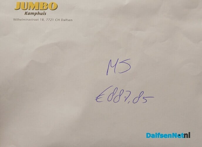 Emballage box bij Jumbo Kamphuis brengt €887,85 op voor het MS-fonds - Foto: Johan Bokma