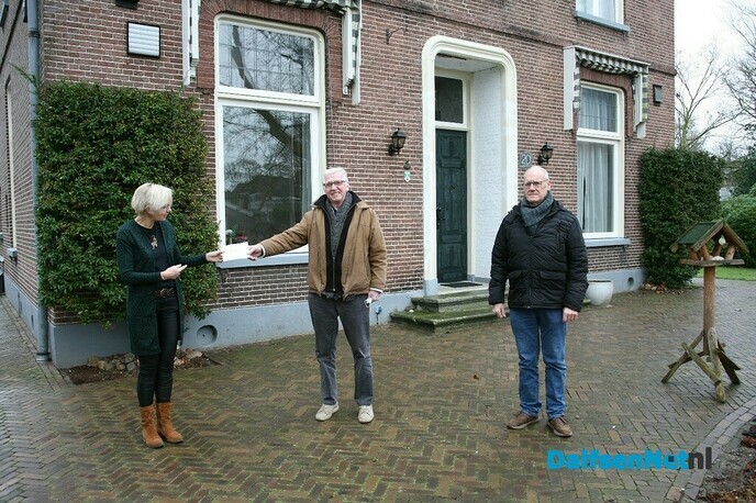 Opbrengst SVD Kerstbomenactie voor Hospice Dalfsen - Foto: Ingezonden foto