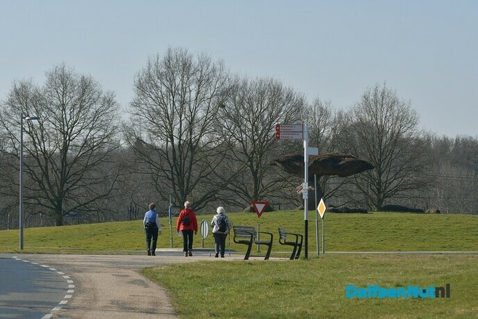 Vrouwen van Nu aan de wandel - Foto: Johan Bokma