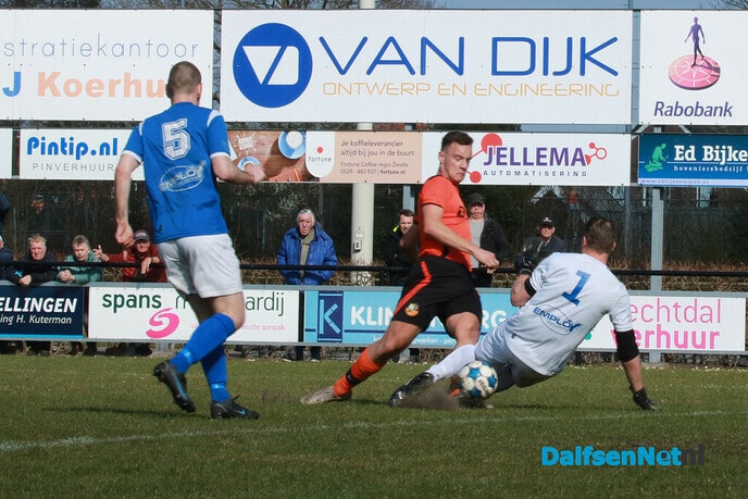 S.V. Nieuwleusen laat VV Hoogeveen volstrekt kansloos - Foto: Ingezonden foto