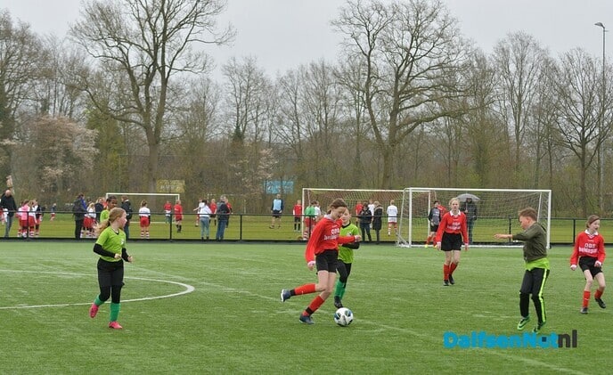 Schoolvoetbaltoernooi Gemeente Dalfsen - Foto: Johan Bokma