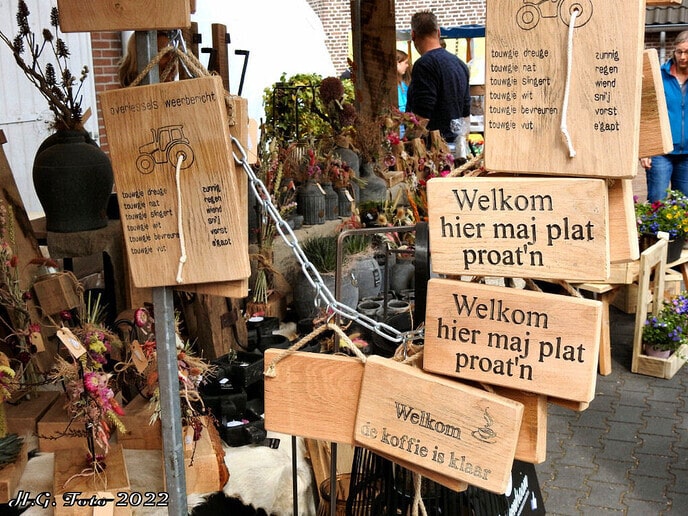 Meimarkt Molen Massier druk bezocht.