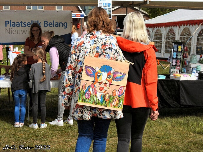 Meimarkt Molen Massier druk bezocht.