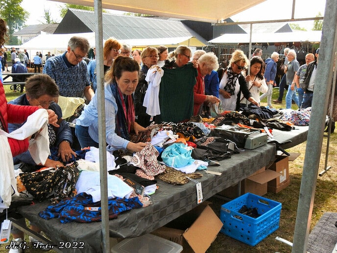 Meimarkt Molen Massier druk bezocht.