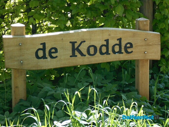Bord met naam van de boerderij