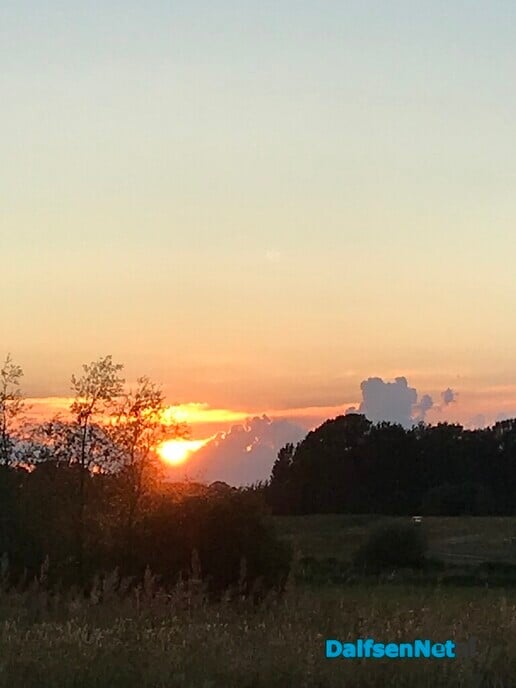 Prachtige zonsonderondergang boven het Veerland - Foto: Ingezonden foto