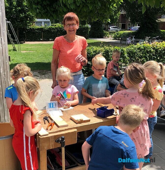 juf Bea met pensioen - Foto: Ingezonden foto