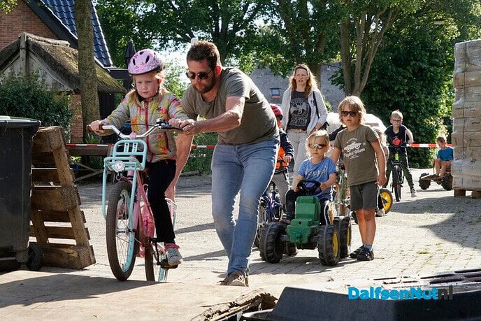 Fietsen voor de kabouters gaat ook niet door!!! - Foto: Paul Scholten