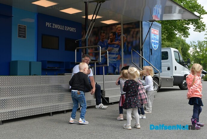 De PEC Zwolle truck met Jillis bij de Trefkoele+ - Foto: Johan Bokma