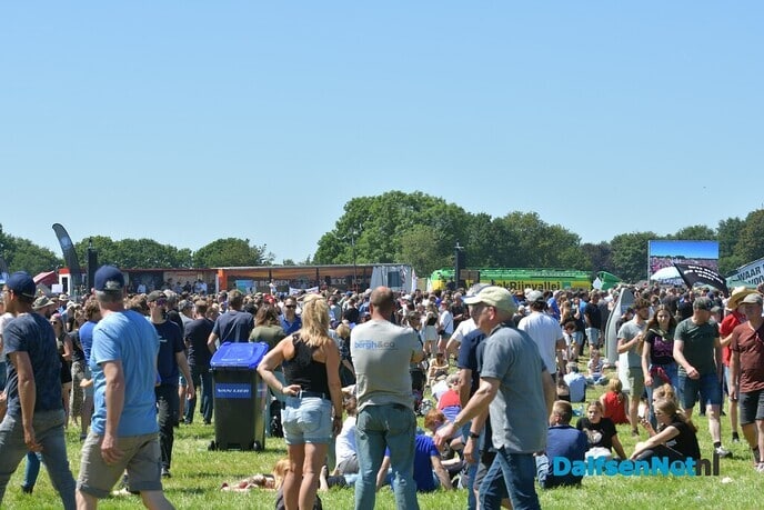 Rond de 60.000 demonstranten bij Boerenprotest in Stroe - Foto: Johan Bokma