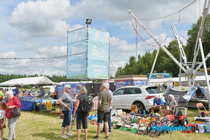 Het Sproeifeest zaterdagmiddag Hoonhorst - Foto: Johan Bokma