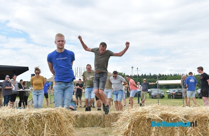 Het Sproeifeest zaterdagmiddag Hoonhorst - Foto: Johan Bokma