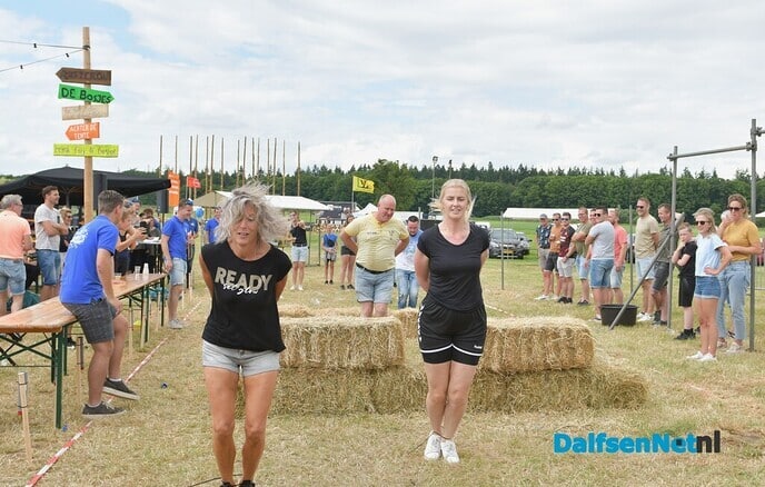 Het Sproeifeest zaterdagmiddag Hoonhorst - Foto: Johan Bokma