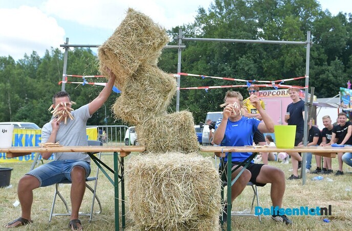 Het Sproeifeest zaterdagmiddag Hoonhorst - Foto: Johan Bokma