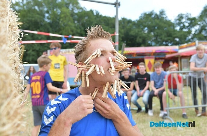 Het Sproeifeest zaterdagmiddag Hoonhorst - Foto: Johan Bokma