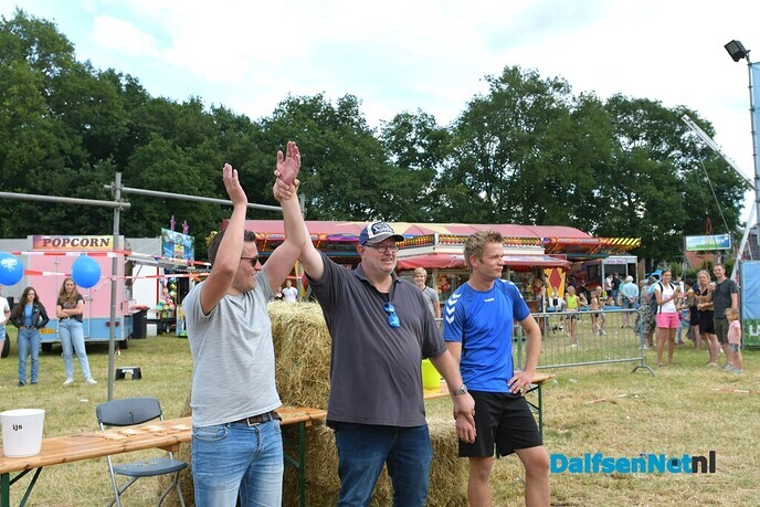Het Sproeifeest zaterdagmiddag Hoonhorst - Foto: Johan Bokma