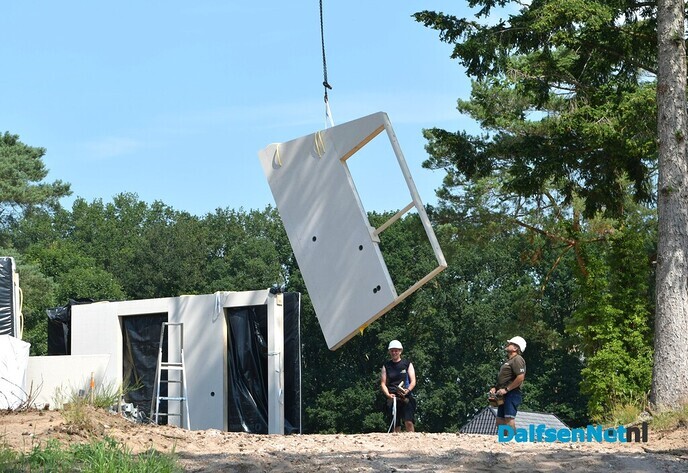 De bouw van het 2 huis op park ’t Holt gestart - Foto: Johan Bokma