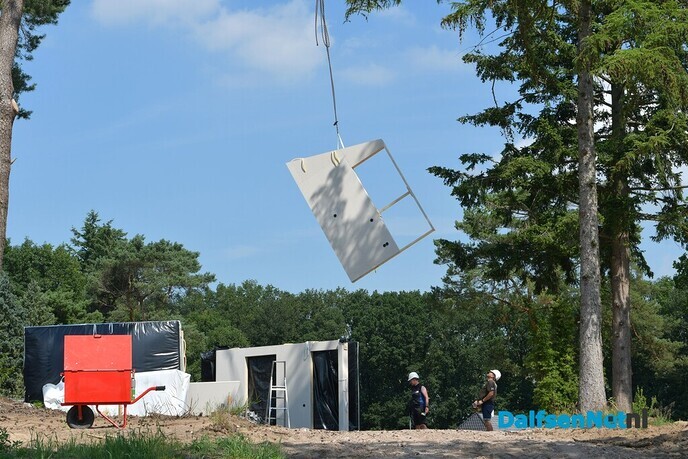 De bouw van het 2 huis op park ’t Holt gestart - Foto: Johan Bokma