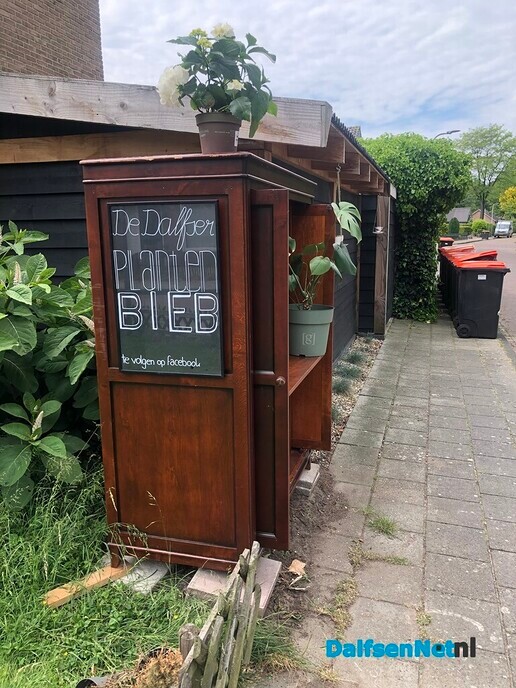 Nieuw: de Dalfser Plantenbieb - Foto: Ingezonden foto