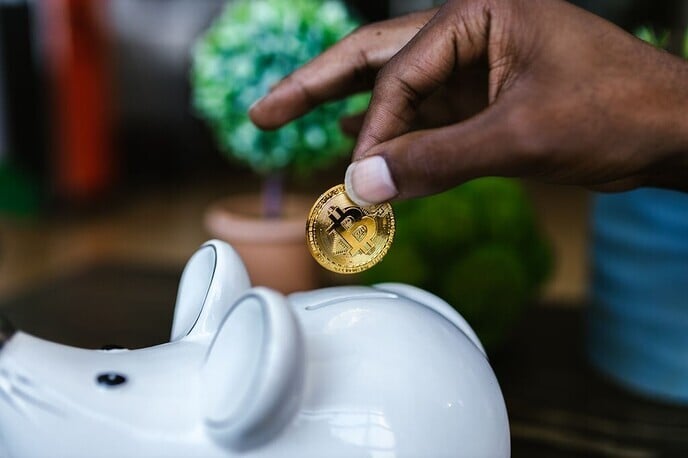 Je geld op de bank houden of investeren in crypto