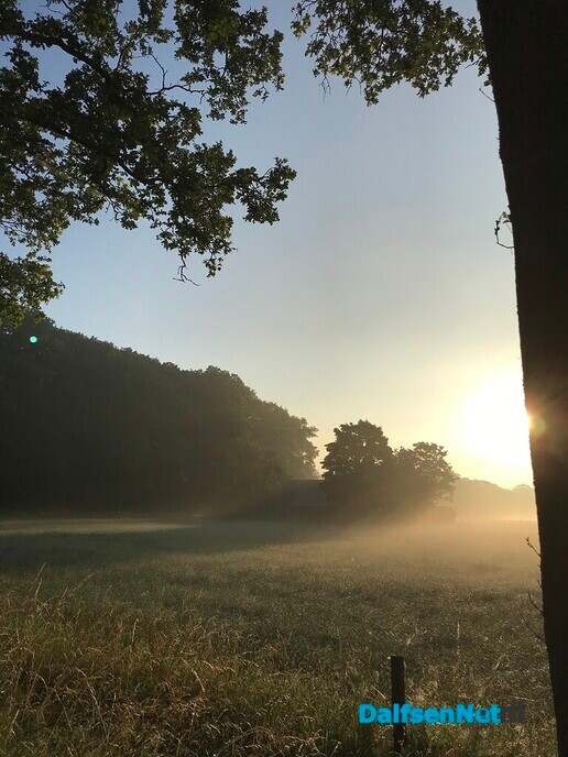 Prachtig ochtendgloren aan de Vlierhoekweg ….. - Foto: Ingezonden foto