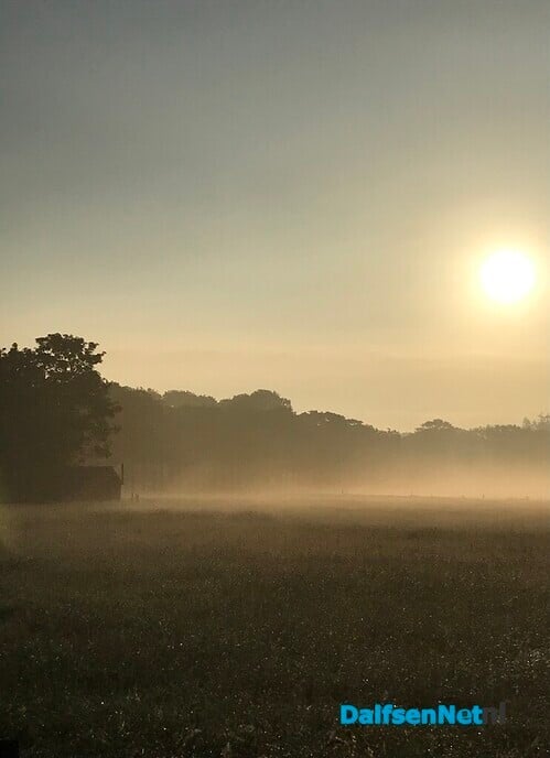 Prachtig ochtendgloren aan de Vlierhoekweg ….. - Foto: Ingezonden foto