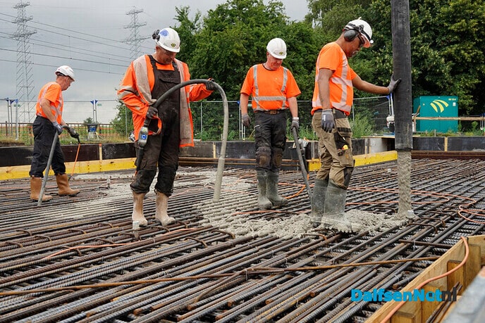 Storten beton plafond fietstunnel Hessenweg - Foto: Paul Scholten