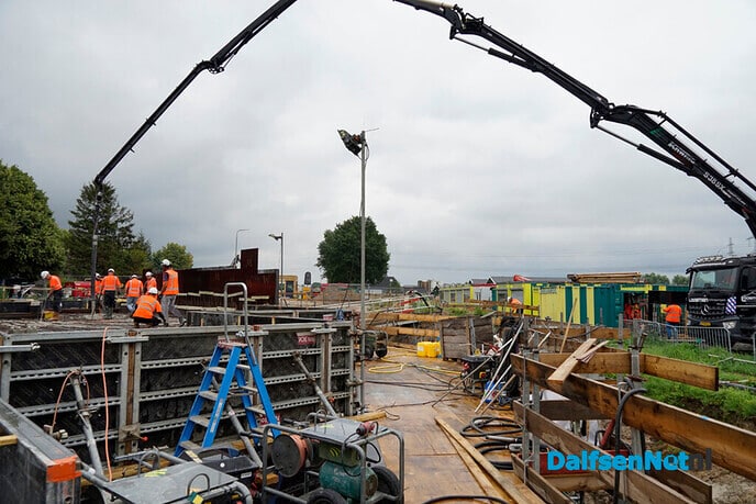 Storten beton plafond fietstunnel Hessenweg - Foto: Paul Scholten