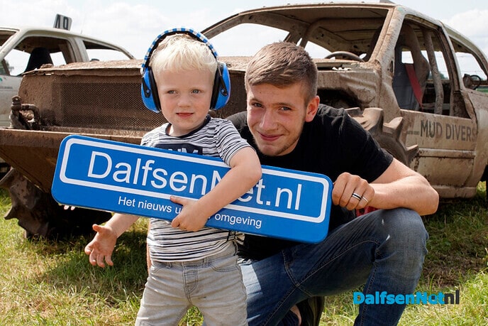 Foto’s met bord DalfenNet.nl - Foto: Paul Scholten