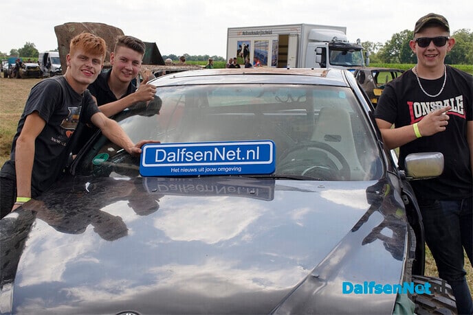 Foto’s met bord DalfenNet.nl - Foto: Paul Scholten