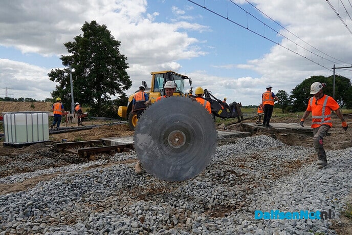 Spoorwegovergang Hessenweg verwijderd - Foto: Paul Scholten