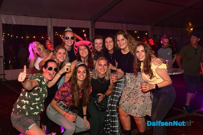 Royal Beat zet feesttent compleet op zijn kop! - Foto: Johan Bokma