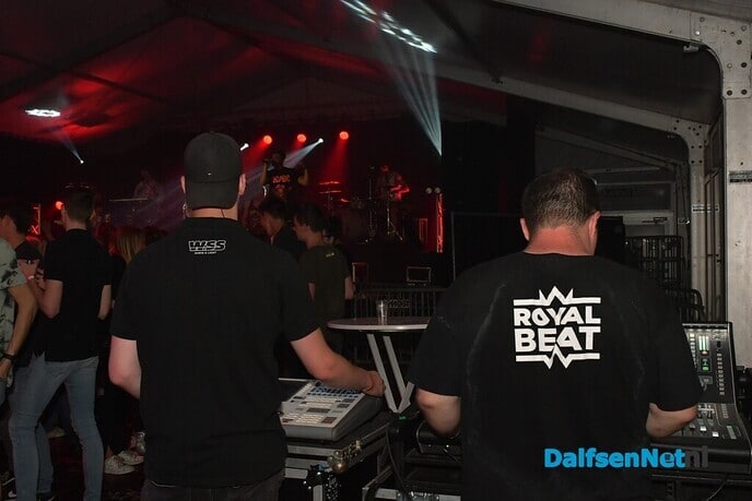 Royal Beat zet feesttent compleet op zijn kop! - Foto: Johan Bokma