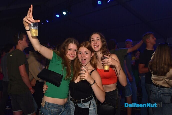 Royal Beat zet feesttent compleet op zijn kop! - Foto: Johan Bokma