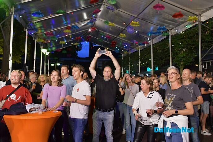 Vangrail met een mega dikke show bij Nikki’s - Foto: Johan Bokma