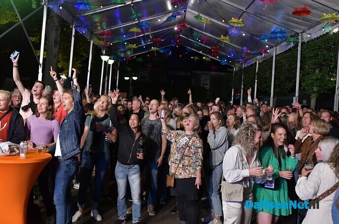 Vangrail met een mega dikke show bij Nikki’s - Foto: Johan Bokma