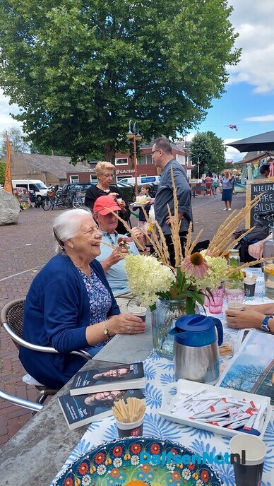 Woonzorgcentrum Rosengaerde neemt deel aan de 3e Blauwe Bogendag - Foto: Ingezonden foto